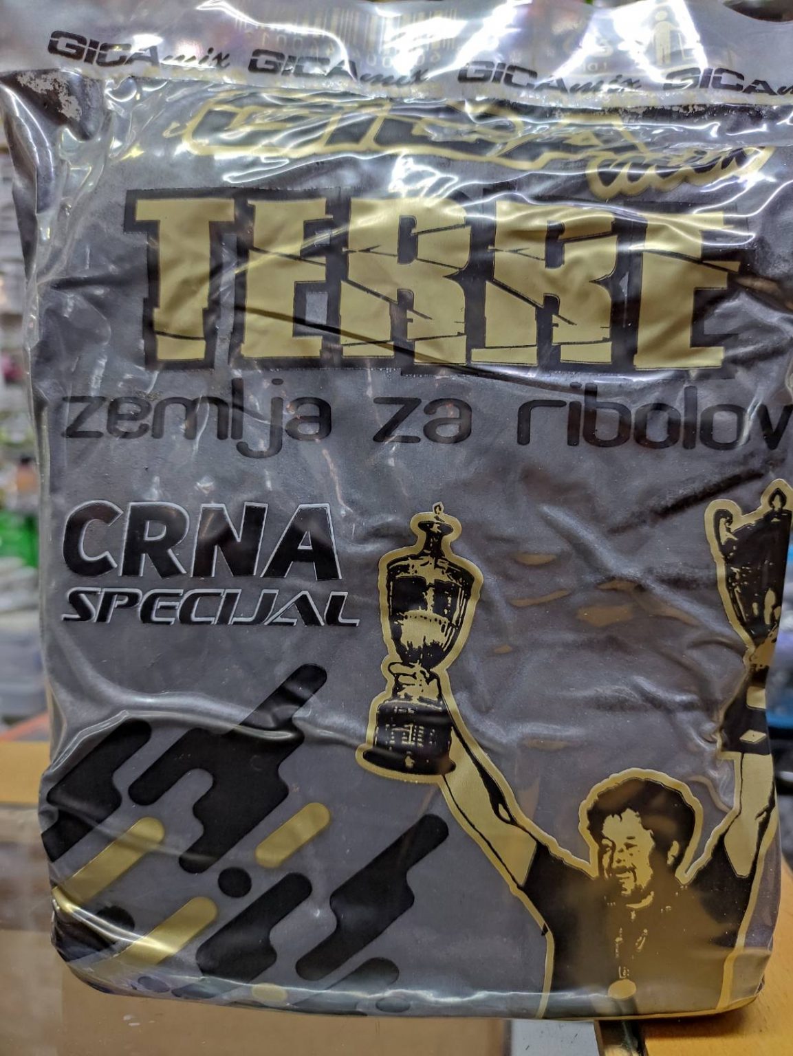 zemlja-crna-1153x1536 Zemlja za ribolov Gica Mix 2kg - Image 1